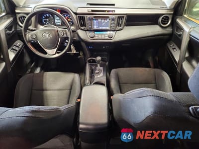 Zdjęcie 8 z 12 samochodu: 2017 TOYOTA RAV4 XLE VIN:JTMRFREV6HJ111592 - miniatura