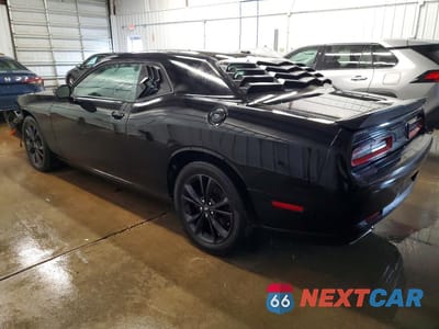 Drugie zdjęcie samochodu z przodu: 2021 DODGE CHALLENGER SXT VIN:2C3CDZGG8MH622943 - miniatura