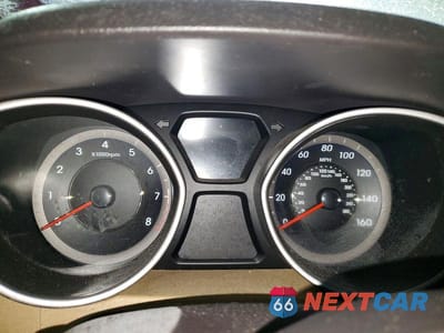 Zdjęcie 9 z 12 samochodu: 2013 HYUNDAI ELANTRA GLS VIN:KMHDH4AE7DU633312 - miniatura