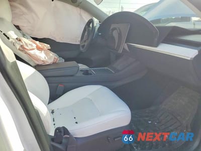 Zdjęcie 7 z 13 samochodu: 2023 TESLA MODEL Y VIN:7SAYGDEF7PF936795 - miniatura