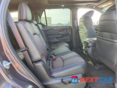 Zdjęcie 11 z 13 samochodu: 2025 HONDA PILOT BLACK VIN:5FNYG1H91SB175076 - miniatura