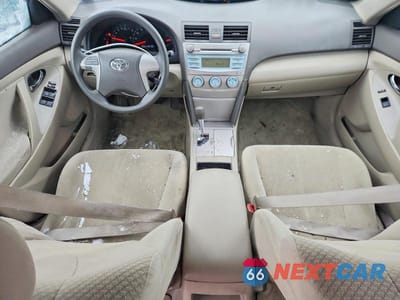 Zdjęcie 8 z 12 samochodu: 2007 TOYOTA CAMRY LE VIN:4T1BK46K07U548761 - miniatura