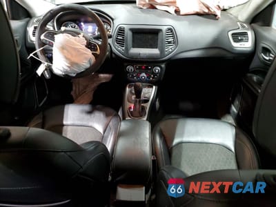 Zdjęcie 8 z 14 samochodu: 2018 JEEP COMPASS LATITUDE VIN:3C4NJDBBXJT112172 - miniatura