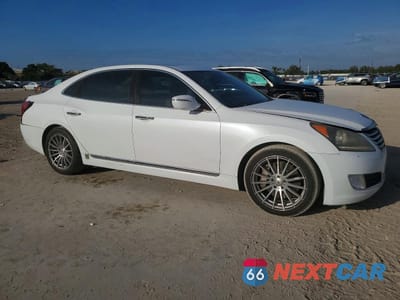 Czwarte zdjęcie samochodu z boku: 2015 HYUNDAI EQUUS SIGNATURE VIN:KMHGH4JH8FU095648 - miniatura