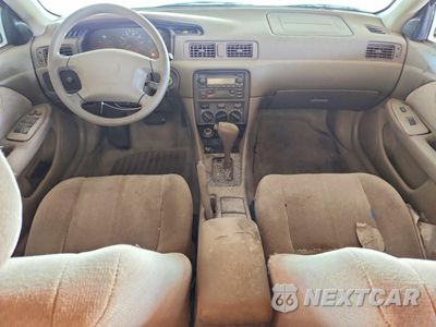 Zdjęcie 8 z 11 samochodu: 2001 TOYOTA CAMRY VIN:JT2BG22K010551019 - miniatura