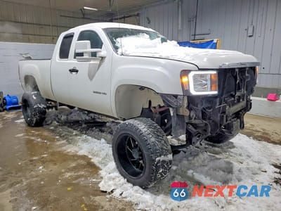 Czwarte zdjęcie samochodu z boku: 2012 GMC SIERRA K2500 SLE VIN:1GT220CG3CZ352288 - miniatura