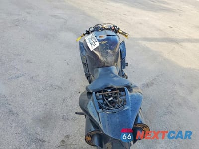 Zdjęcie 6 z 10 samochodu: 2006 YAMAHA YZFR1 VIN:JYARN15EX6A000296 - miniatura