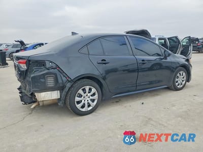 Trzecie zdjęcie samochodu z tyłu: 2021 TOYOTA COROLLA LE VIN:5YFEPMAE0MP192678 - miniatura