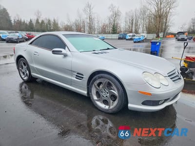 Czwarte zdjęcie samochodu z boku: 2004 MERCEDES-BENZ SL 500 VIN:WDBSK75F44F075732 - miniatura