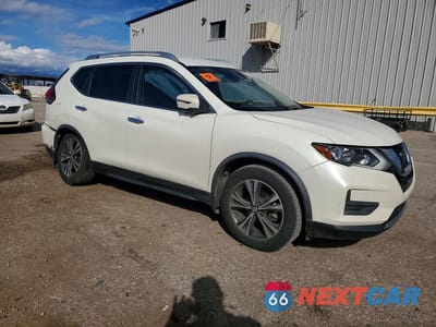 Czwarte zdjęcie samochodu z boku: 2019 NISS ROGUE SV VIN:JN8AT2MT9KW263040 - miniatura