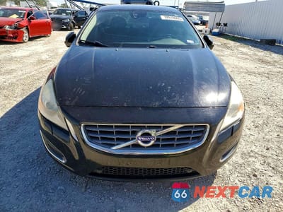 Piąte zdjęcie samochodu w środku: 2013 VOLVO S60 T5 VIN:YV1612FS9D2208524 - miniatura