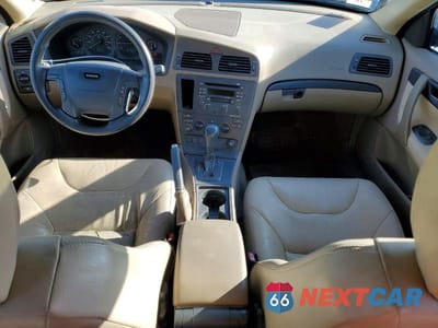 Zdjęcie 8 z 12 samochodu: 2002 VOLV V70 VIN:YV1SW61R522230738 - miniatura