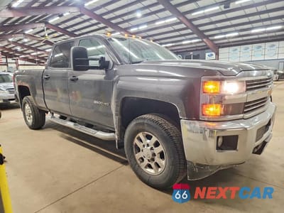 Czwarte zdjęcie samochodu z boku: 2015 CHEVROLET SILVERADO K2500 HEAVY DUTY LT VIN:1GC1KVEG8FF166080 - miniatura