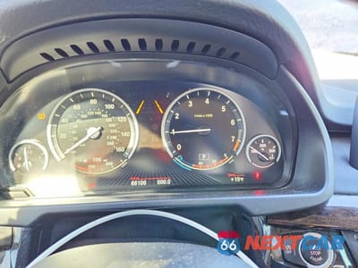 Zdjęcie 9 z 13 samochodu: 2016 BMW X5 M VIN:5UXKR0C52G0P29227 - miniatura