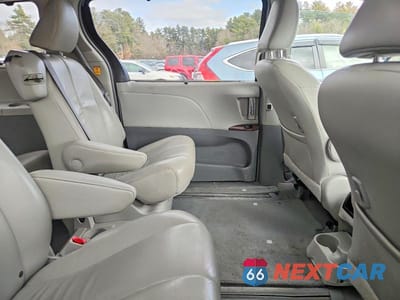Zdjęcie 11 z 13 samochodu: 2011 TOYOTA SIENNA XLE 8-PASSENGER VIN:5TDYK3DC5BS072542 - miniatura