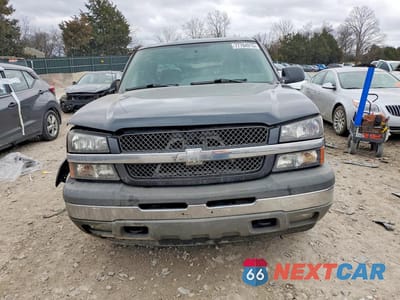 Piąte zdjęcie samochodu w środku: 2005 CHEVROLET SILVERADO K1500 VIN:1GCEK19Z65Z276581 - miniatura