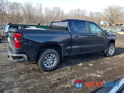 Trzecie zdjęcie samochodu z tyłu: 2022 CHEVROLET SILVERADO K1500 LT VIN:1GCUDDET6NZ643083 - miniatura