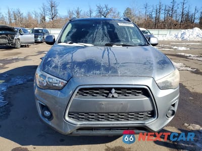 Piąte zdjęcie samochodu w środku: 2013 MITSUBISHI OUTLANDER SPORT SE VIN:4A4AP4AU0DE002888 - miniatura