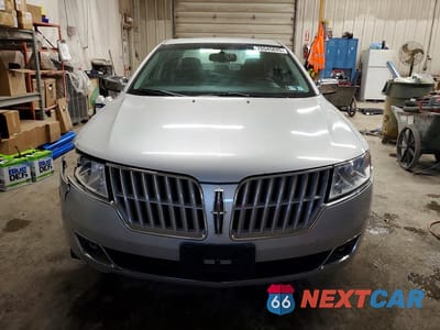 Piąte zdjęcie samochodu w środku: 2010 LINCOLN MKZ VIN:3LNHL2GC3AR752987 - miniatura