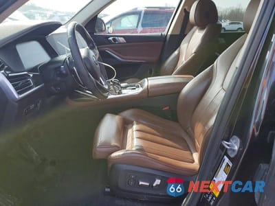 Zdjęcie 7 z 14 samochodu: 2020 BMW X7 XDRIVE40I VIN:5UXCW2C06L9B40901 - miniatura