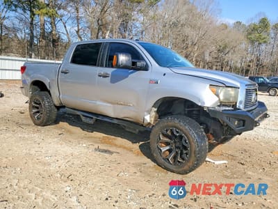 Czwarte zdjęcie samochodu z boku: 2012 TOYOTA TUNDRA GRADE VIN:5TFDW5F12CX212083 - miniatura