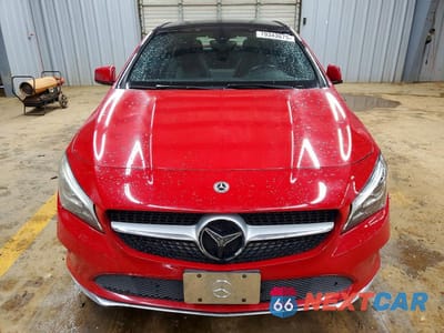 Piąte zdjęcie samochodu w środku: 2018 MERCEDES-BENZ CLA 250 4MATIC VIN:WDDSJ4GB8JN575543 - miniatura