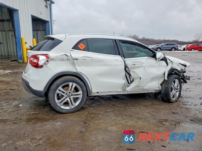 Trzecie zdjęcie samochodu z tyłu: 2019 MERCEDES-BENZ GLA 250 4MATIC VIN:WDCTG4GB0KU014316 - miniatura