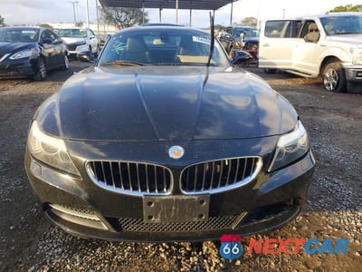 Piąte zdjęcie samochodu w środku: 2011 BMW Z4 SDRIVE30I VIN:WBALM5C58BE378222 - miniatura