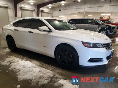 Czwarte zdjęcie samochodu z boku: 2018 CHEVROLET IMPALA LT VIN:1G1105S31JU121079 - miniatura