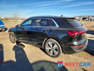 Drugie zdjęcie samochodu z przodu: 2024 AUDI Q8 E-TRON PREMIUM PLUS VIN:WA15AAGE6RB004317 - miniatura