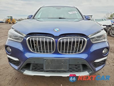 Piąte zdjęcie samochodu w środku: 2017 BMW X1 XDRIVE28I VIN:WBXHT3C39H5F84579 - miniatura