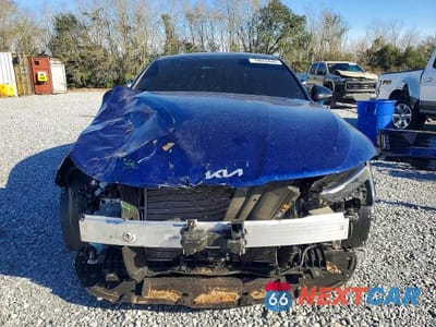 Piąte zdjęcie samochodu w środku: 2025 KIA K5 GT LINE VIN:KNAG64J79S5374173 - miniatura