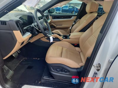 Zdjęcie 7 z 14 samochodu: 2024 PORSCHE CAYENNE S COUPE VIN:WP1BL2AY6RDA60532 - miniatura