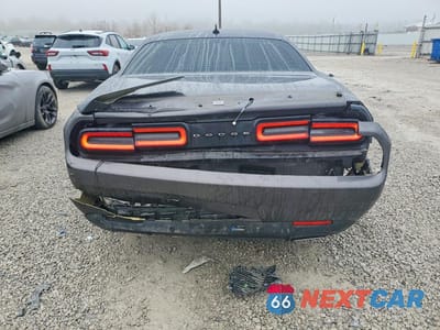 Zdjęcie 6 z 11 samochodu: 2018 DODGE CHALLENGER SXT VIN:2C3CDZAG0JH260272 - miniatura