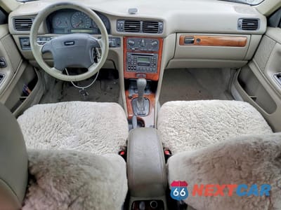 Zdjęcie 8 z 13 samochodu: 1998 VOLVO V70 XC VIN:YV1LZ564XW2472241 - miniatura