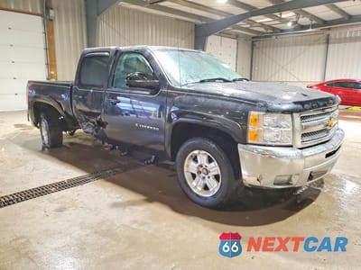 Czwarte zdjęcie samochodu z boku: 2012 CHEVROLET SILVERADO K1500 LT VIN:1GCPKSE78CF207604 - miniatura