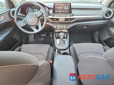 Zdjęcie 8 z 12 samochodu: 2023 KIA FORTE LXS VIN:3KPF24AD7PE690702 - miniatura