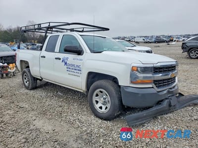 Czwarte zdjęcie samochodu z boku: 2019 CHEVROLET SILVERADO LD K1500 BASE VIN:2GCVKNECXK1233634 - miniatura