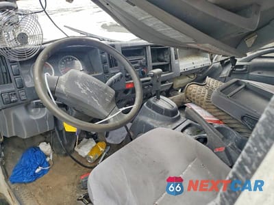 Zdjęcie 8 z 13 samochodu: 2020 ISUZU NRR VIN:JALE5W167L7304840 - miniatura