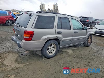 Trzecie zdjęcie samochodu z tyłu: 2002 JEEP GRAND CHEROKEE LAREDO VIN:1J4GX48SX2C152600 - miniatura