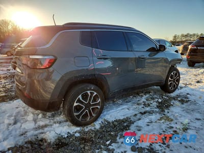 Trzecie zdjęcie samochodu z tyłu: 2022 JEEP COMPASS LIMITED VIN:3C4NJDCB3NT195254 - miniatura