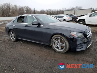 Czwarte zdjęcie samochodu z boku: 2017 MERCEDES-BENZ E 300 4MATIC VIN:WDDZF4KB2HA026106 - miniatura
