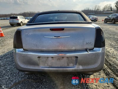 Zdjęcie 6 z 14 samochodu: 2014 CHRYSLER 300C VIN:2C3CCAEG7EH255459 - miniatura
