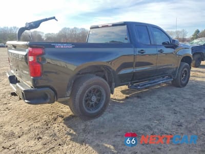 Trzecie zdjęcie samochodu z tyłu: 2019 CHEVROLET SILVERADO K1500 TRAIL BOSS CUSTOM VIN:1GCRYCEF0KZ297333 - miniatura