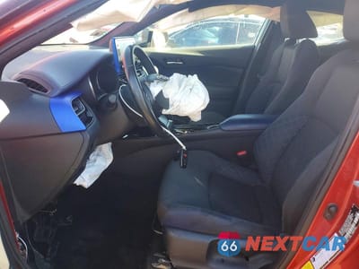 Zdjęcie 7 z 12 samochodu: 2020 TOYOTA C-HR XLE VIN:NMTKHMBX5LR118337 - miniatura