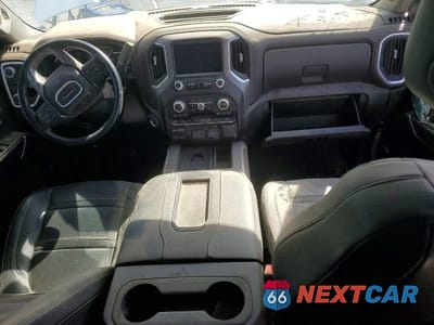 Zdjęcie 8 z 12 samochodu: 2022 GMC SIERRA K3500 DENALI VIN:1GT49WEY6NF309033 - miniatura