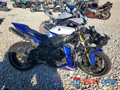 2014 YAMAHA YZFR1 JYARN23E5EA018017 - główne zdjęcie licytacji z USA - miniatura