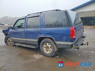 Drugie zdjęcie samochodu z przodu: 1999 CHEVROLET TAHOE K1500 VIN:1GNEK13R5XJ543436 - miniatura
