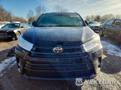 Piąte zdjęcie samochodu w środku: 2018 TOYOTA HIGHLANDER SE VIN:5TDJZRFH3JS870612 - miniatura