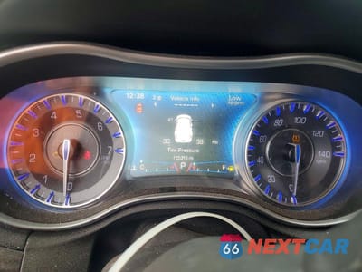 Zdjęcie 9 z 11 samochodu: 2016 CHRYSLER 300 LIMITED VIN:2C3CCAAG9GH135705 - miniatura